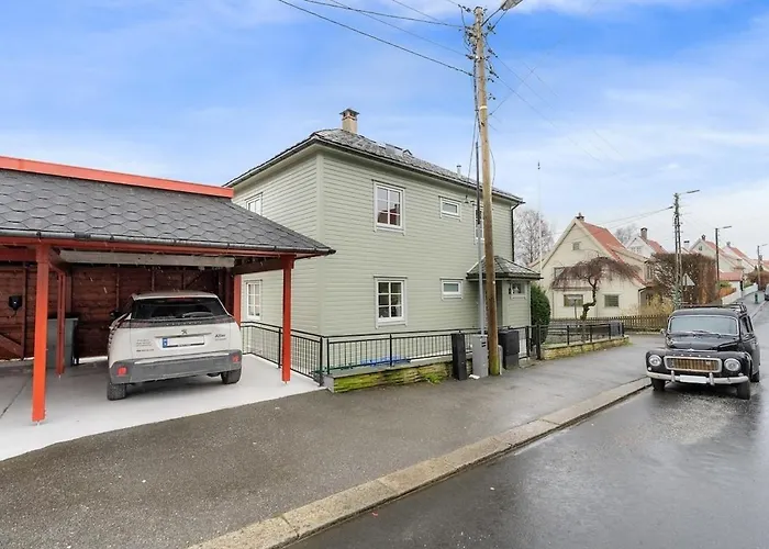 Close To Centre Daire *